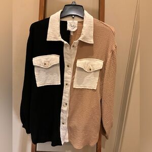 Fantastic Fawn long sleeve blouse Size Small